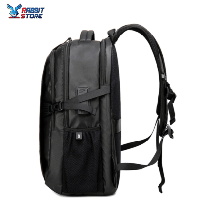 B00388 15.6 inch Light Large Capacity Travel Business Waterproof Backpack USB Outport Black |